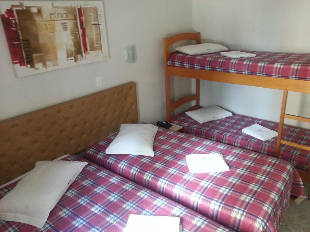 Hotel Pousada Valintur Balneário Camboriú Habitación foto