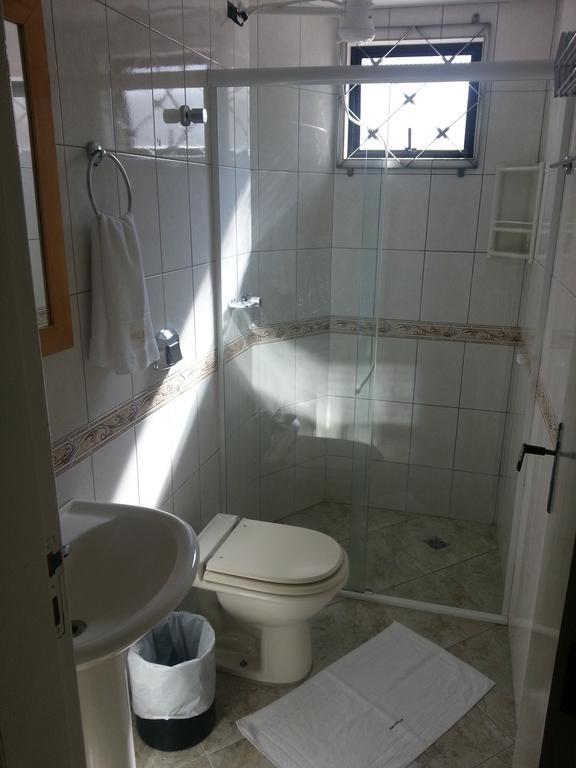 Hotel Pousada Valintur Balneário Camboriú Habitación foto